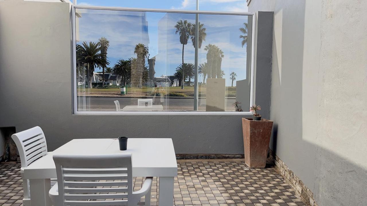 Aha! Cheers Guesthouse 拾间-海 Walvis Bay Kültér fotó
